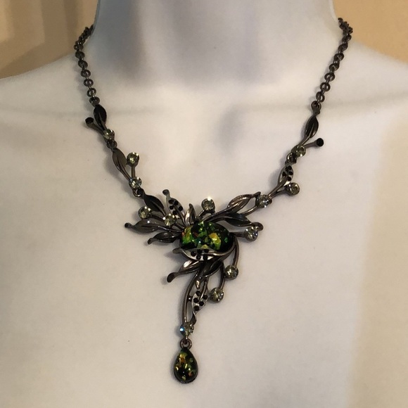 Gunmetal fantasy flower statement necklace - Picture 3 of 5